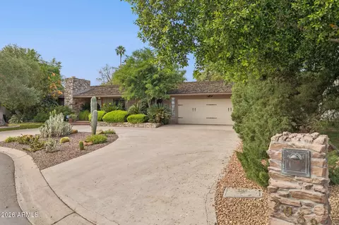 Exterior - 2038 E Solano Dr, Phoenix, AZ 85016 photo 3 of 10