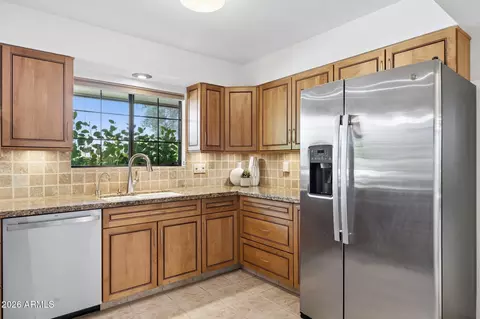 Kitchen - 2038 E Solano Dr, Phoenix, AZ 85016 photo 3 of 5
