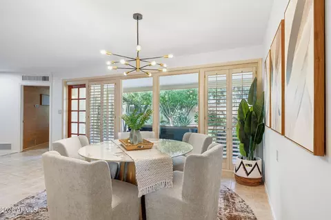 Dining - 2038 E Solano Dr, Phoenix, AZ 85016 photo 2 of 3