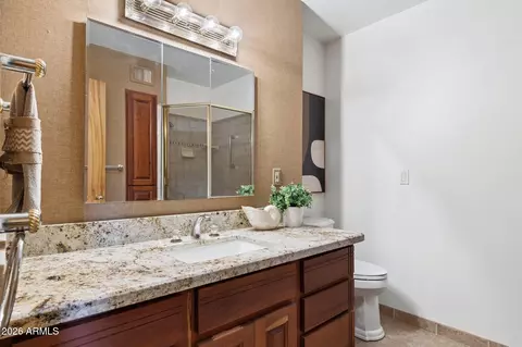 Bath - 2038 E Solano Dr, Phoenix, AZ 85016 photo 3 of 7