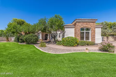 2816 E Clark Dr, Gilbert, AZ 85297