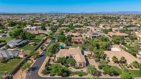 View/Area - 2816 E Clark Dr, Gilbert, AZ 85297 photo 5 of 5