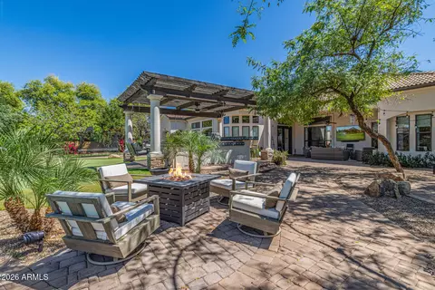 Exterior - 2816 E Clark Dr, Gilbert, AZ 85297 photo 9 of 13