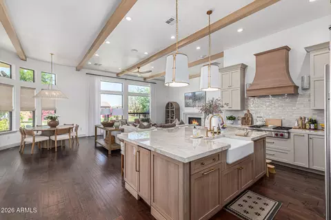 Kitchen - 2816 E Clark Dr, Gilbert, AZ 85297 photo 8 of 8