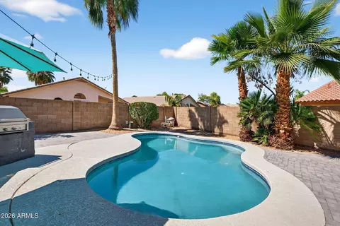 Exterior - 2208 S Peppertree Ct, Gilbert, AZ 85295 photo 8 of 13