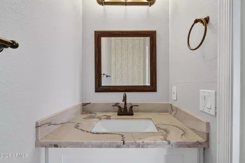 Bath - 2208 S Peppertree Ct, Gilbert, AZ 85295 photo 6 of 7