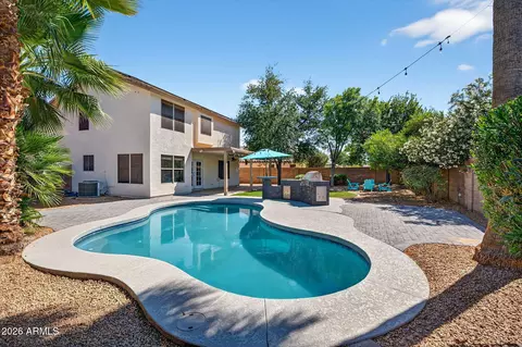 Exterior - 2208 S Peppertree Ct, Gilbert, AZ 85295 photo 7 of 13