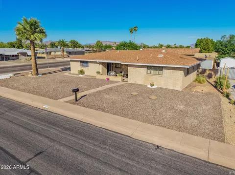 View/Area - 755 N 63rd Pl, Mesa, AZ 85205 photo 2 of 3