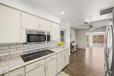 Kitchen - 755 N 63rd Pl, Mesa, AZ 85205 photo 3 of 3