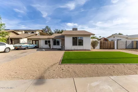 8761 W Meadow Dr, Peoria, AZ 85382