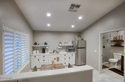 Kitchen - 4080 E Laurel Ave, Gilbert, AZ 85234 photo 4 of 4