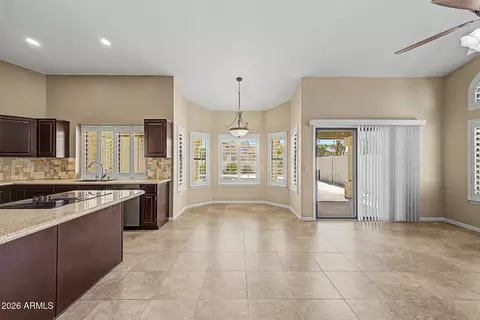 Living - 1043 W Iris Dr, Gilbert, AZ 85233 photo 2 of 5