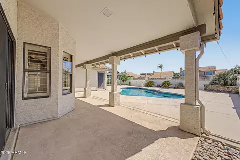 Exterior - 1043 W Iris Dr, Gilbert, AZ 85233 photo 3 of 9