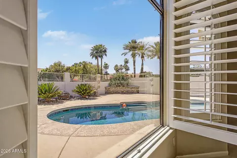Exterior - 1043 W Iris Dr, Gilbert, AZ 85233 photo 2 of 9