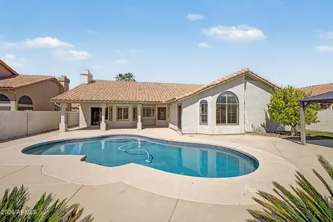 Exterior - 1043 W Iris Dr, Gilbert, AZ 85233 photo 4 of 9