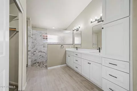 Bath - 1043 W Iris Dr, Gilbert, AZ 85233 photo 1 of 3