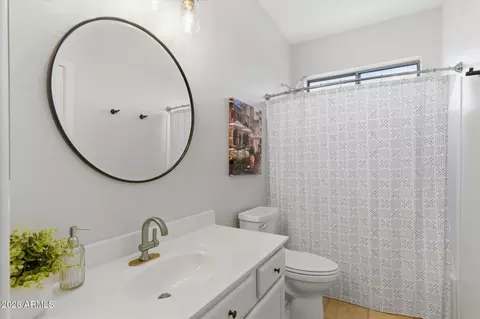 Bath - 7943 E Sugarloaf Cir, Mesa, AZ 85207 photo 6 of 6