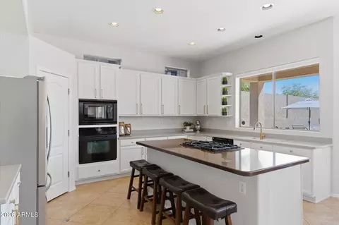 Kitchen - 7943 E Sugarloaf Cir, Mesa, AZ 85207 photo 3 of 6