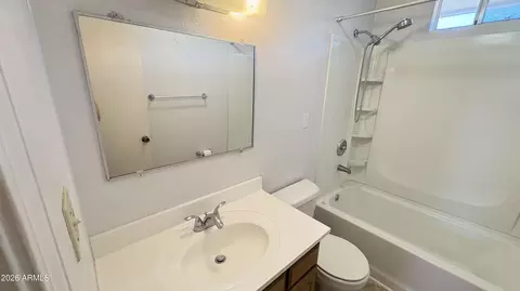 Bath - 739 E Maple St, Globe, AZ 85501 photo 1 of 1