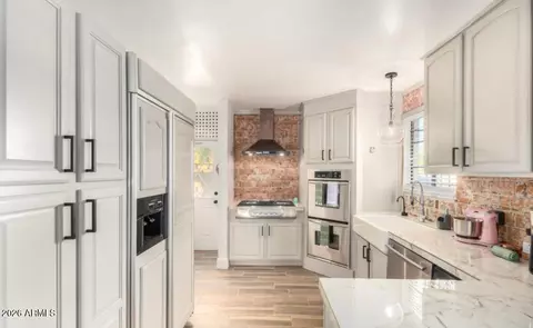 1720 N Whittier Dr, Phoenix, AZ 85006