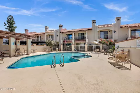 Exterior - 1017 E Maryland Ave #236, Phoenix, AZ 85014 photo 3 of 7