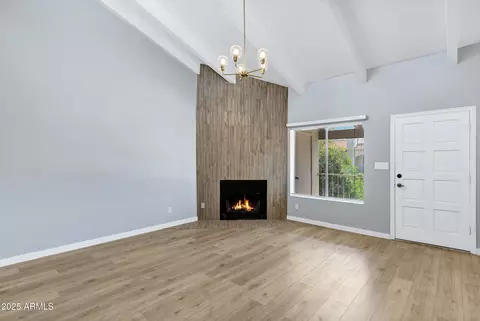 Living - 1017 E Maryland Ave #236, Phoenix, AZ 85014 photo 2 of 5