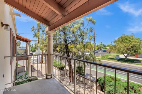 Exterior - 1017 E Maryland Ave #236, Phoenix, AZ 85014 photo 2 of 7