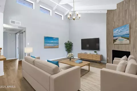Living - 1017 E Maryland Ave #236, Phoenix, AZ 85014 photo 3 of 5