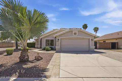 8817 W Salter Dr, Peoria, AZ 85382