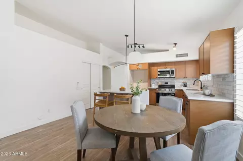 2435 E Patrick Ln, Phoenix, AZ 85024 photo 16
