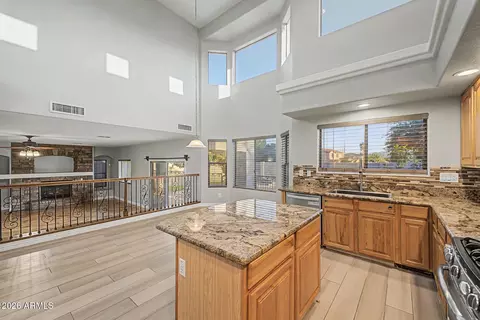 8013 W Crown King Rd, Phoenix, AZ 85043