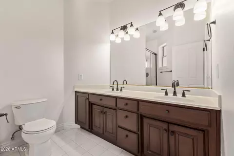 Bath - 2266 E Mallory Cir, Mesa, AZ 85213 photo 6 of 13