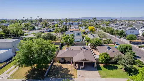 View/Area - 3907 E Mulberry Dr, Phoenix, AZ 85018 photo 3 of 7