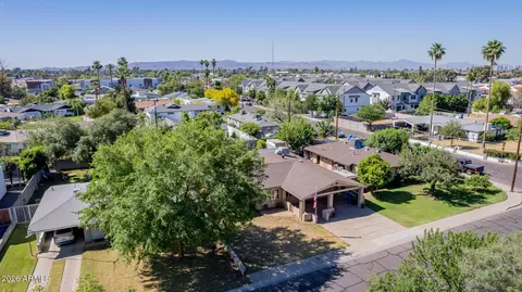 View/Area - 3907 E Mulberry Dr, Phoenix, AZ 85018 photo 2 of 7