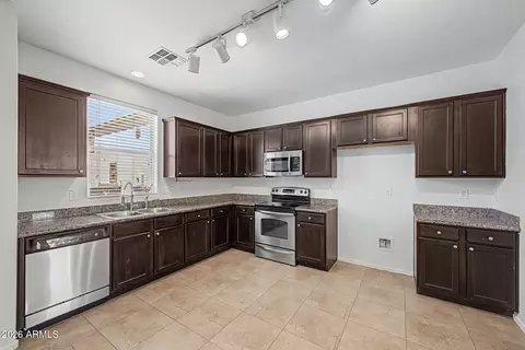 Kitchen - 4131 E Oakland St, Gilbert, AZ 85295 photo 2 of 2