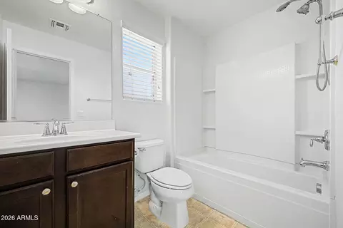 Bath - 4131 E Oakland St, Gilbert, AZ 85295 photo 2 of 3
