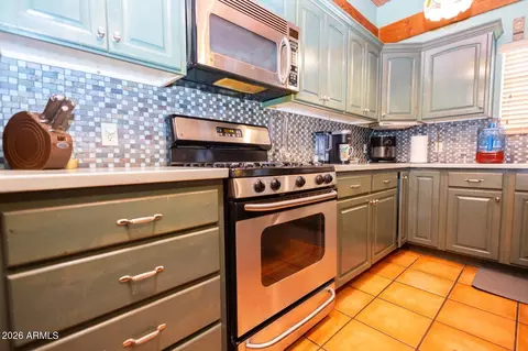 Kitchen - 4109 N Washington Ave, Douglas, AZ 85607 photo 5 of 5