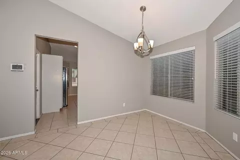 Dining - 3125 E Siesta Ln, Phoenix, AZ 85050 photo 3 of 4
