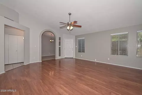 Living - 3125 E Siesta Ln, Phoenix, AZ 85050 photo 2 of 2