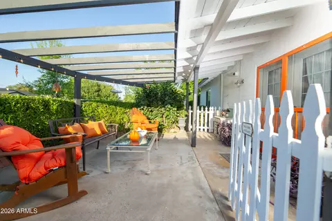 Exterior - 935 E Oregon Ave, Phoenix, AZ 85014 photo 4 of 15