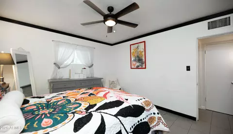 Bedroom - 935 E Oregon Ave, Phoenix, AZ 85014 photo 4 of 5