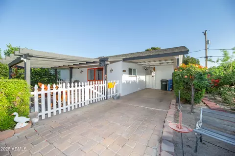 Exterior - 935 E Oregon Ave, Phoenix, AZ 85014 photo 2 of 15