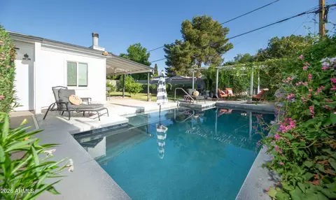 Exterior - 935 E Oregon Ave, Phoenix, AZ 85014 photo 6 of 15