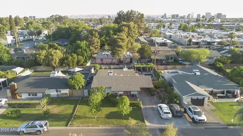 View/Area - 935 E Oregon Ave, Phoenix, AZ 85014 photo 4 of 5
