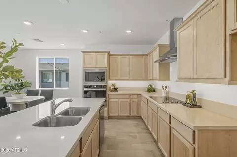 2121 W Sonoran Desert Dr #99, Phoenix, AZ 85085