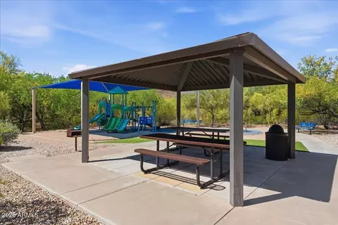 View/Area - 2249 E Soft Wind Dr, Phoenix, AZ 85024 photo 6 of 11
