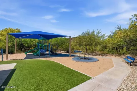 View/Area - 2249 E Soft Wind Dr, Phoenix, AZ 85024 photo 7 of 11