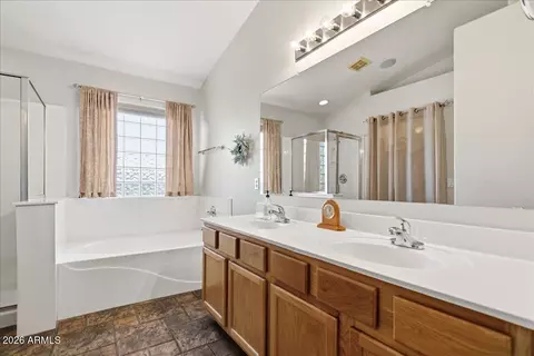 Bath - 2249 E Soft Wind Dr, Phoenix, AZ 85024 photo 2 of 4
