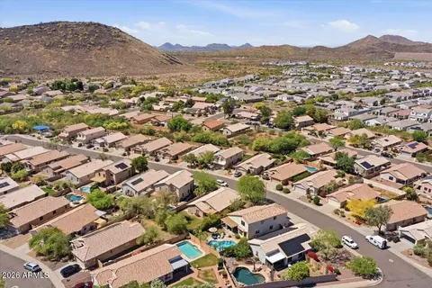 View/Area - 2249 E Soft Wind Dr, Phoenix, AZ 85024 photo 8 of 11
