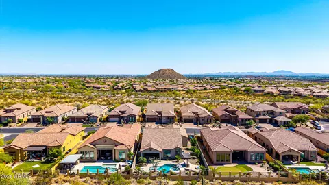 View/Area - 2046 N Steele Cir, Mesa, AZ 85207 photo 2 of 3
